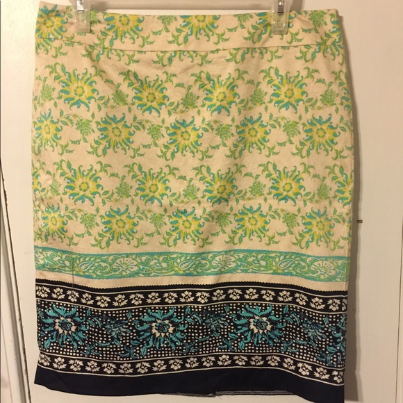 Ann Taylor Dresses & Skirts - MARKDOWN 🤑 Skirt by Ann Taylor size 12P